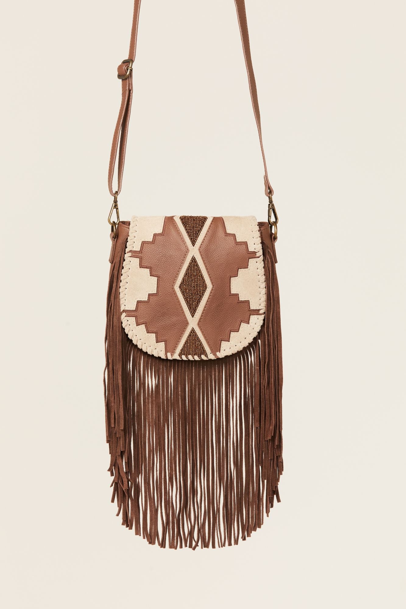 Fringe selling shoulder bags