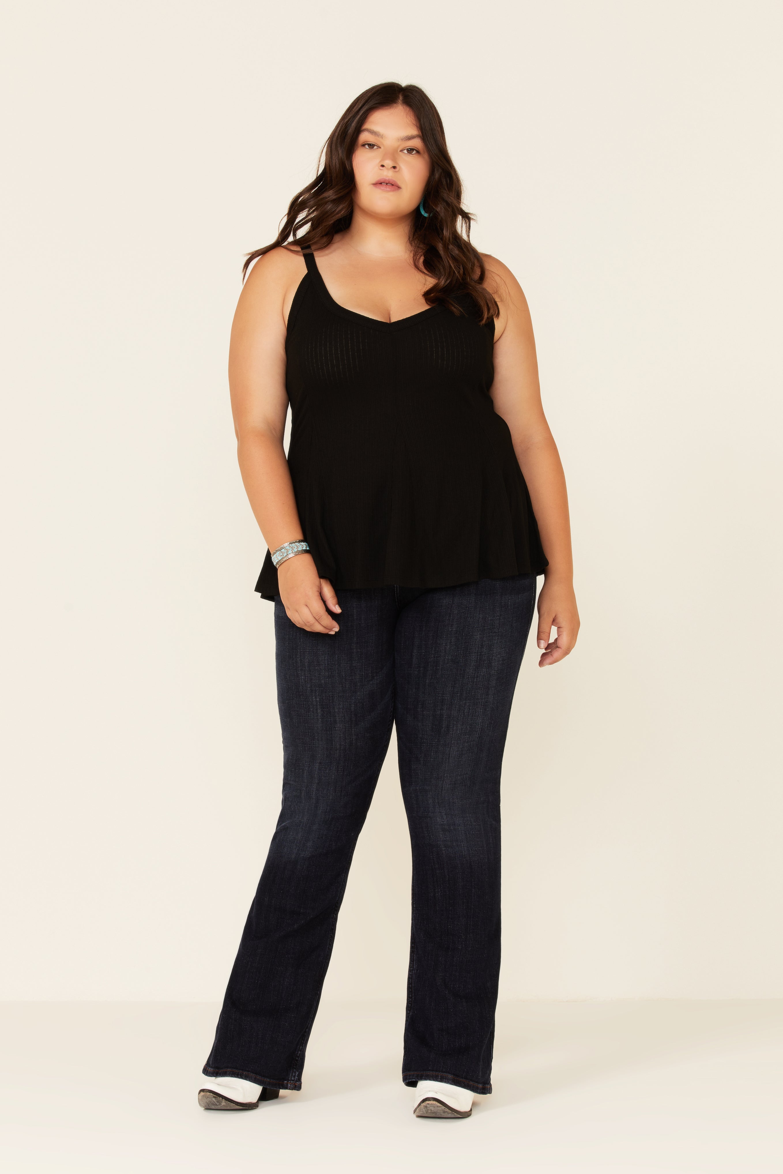 Blue - Sienna is 5' 9" and wearing size 14