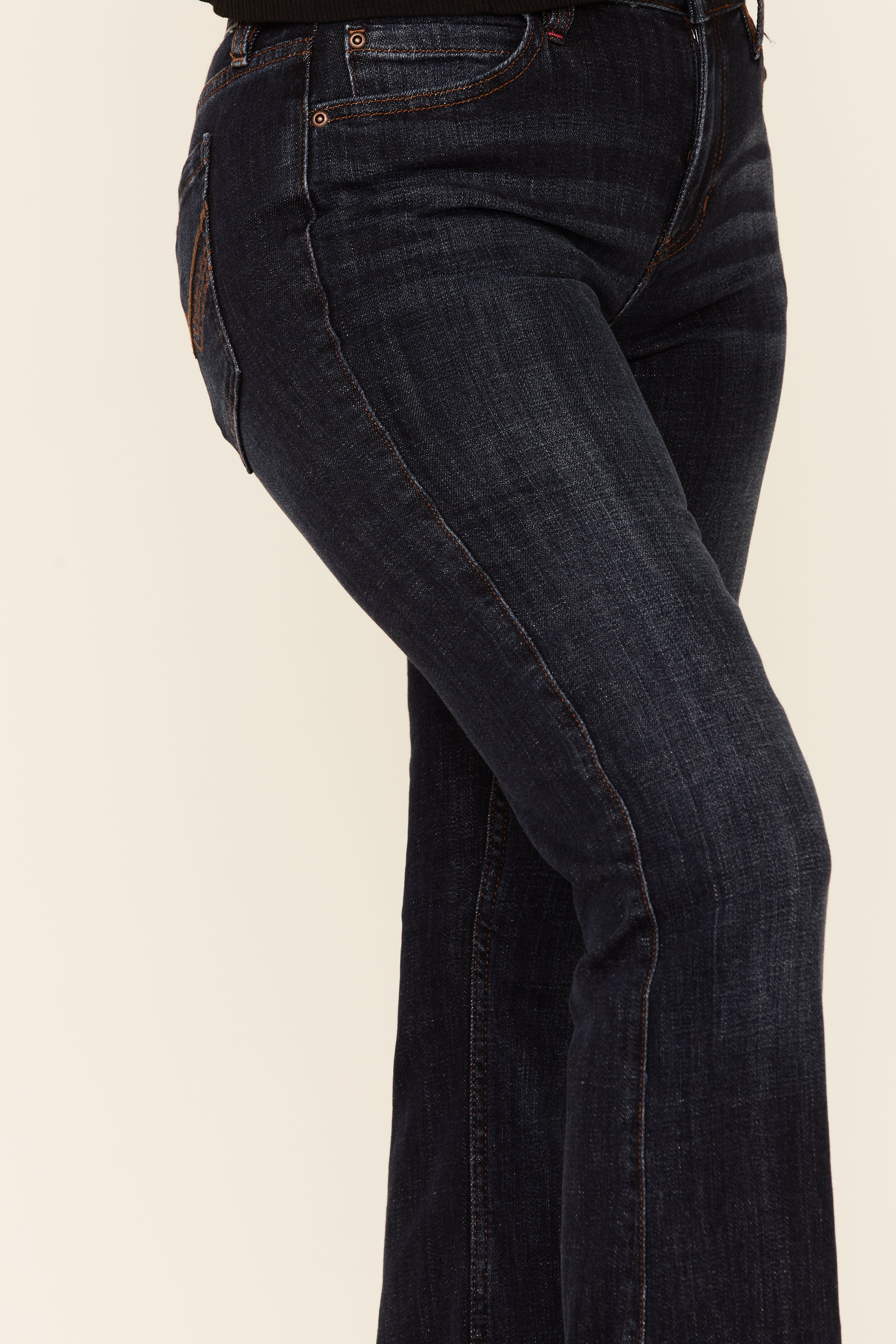 Blue - Jenny is 5' 9" and wearing size 8
