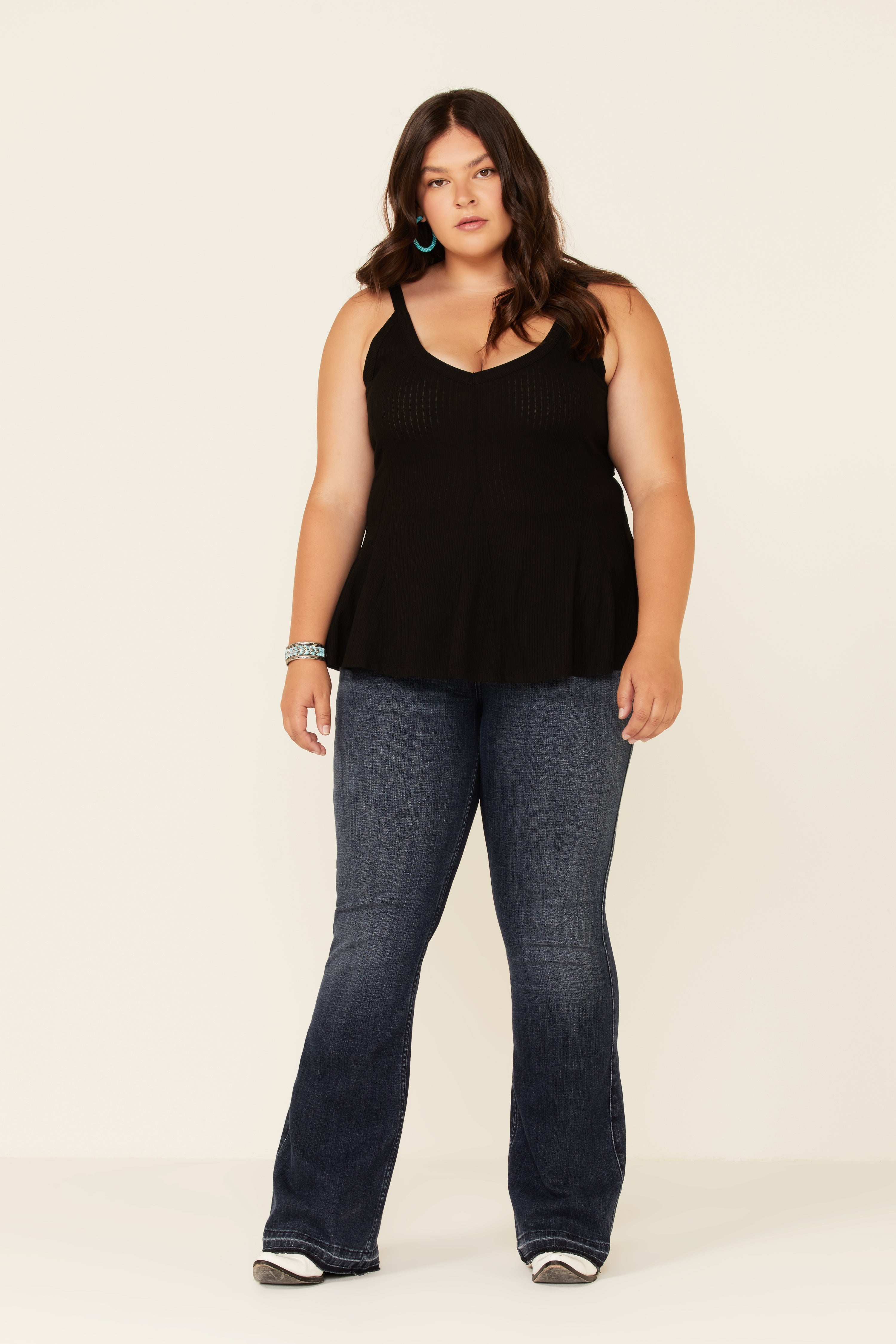 Blue - Sienna is 5' 9" and wearing size 14
