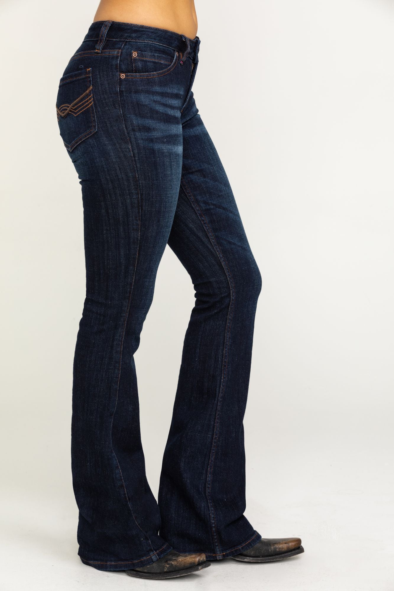 Blue - Samaria is 5' 9" and wearing size 4