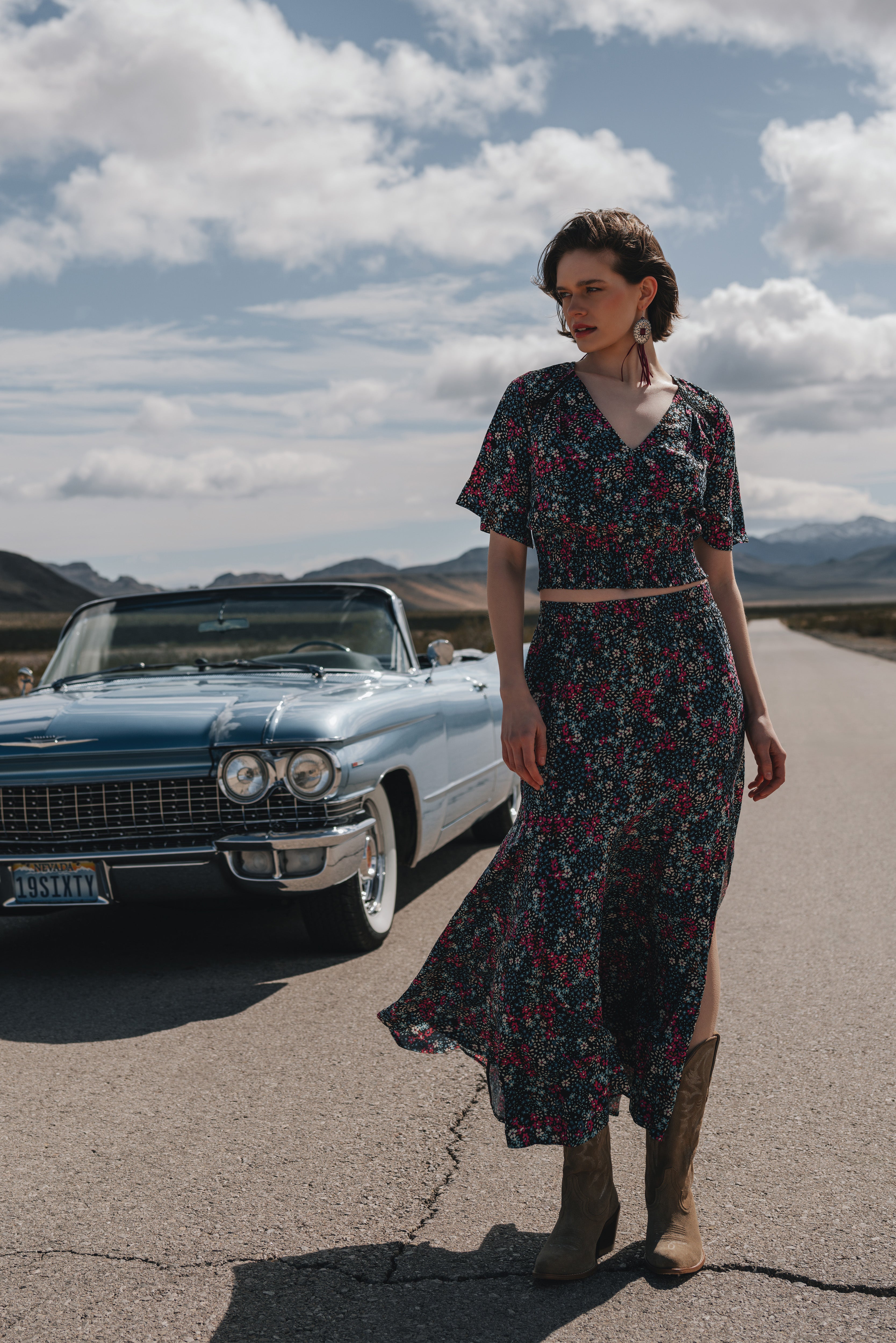 Soleil Floral Print Short Sleeve Cropped Shirt