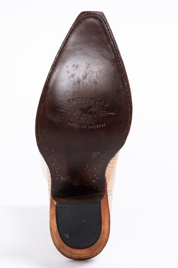 Strut White Western Boots - Snip Toe - Ivory